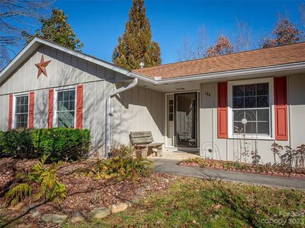 144 Dogwood Dr, Brevard, NC 28712