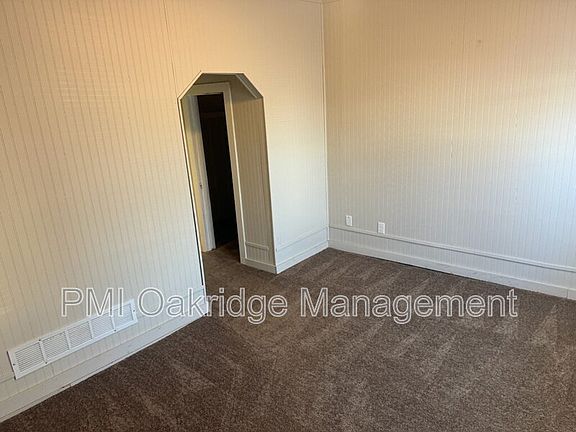 2nd image of 321 E South St Unit 2