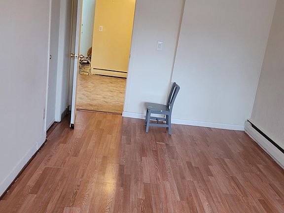 3rd image of 3806 Bronxwood Ave Floor 1