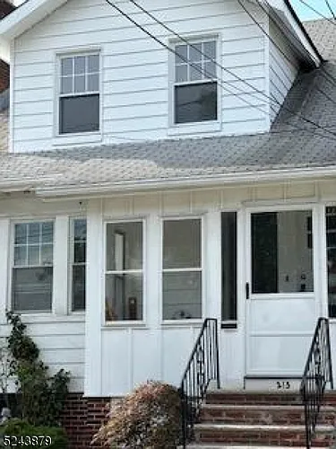 215 Jacoby St Photo 1