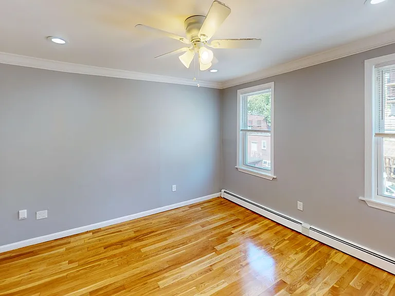 286 Highland St — Photo 9