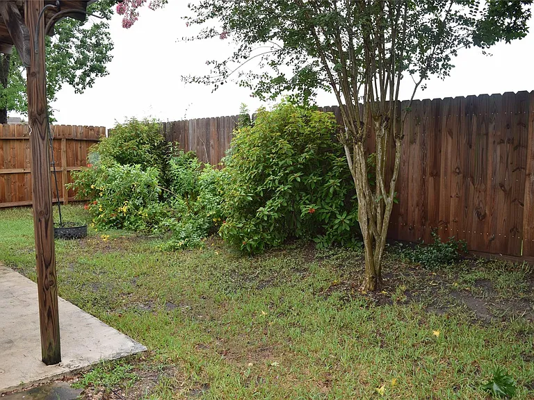 18130 Beaverdell Dr — Photo 6