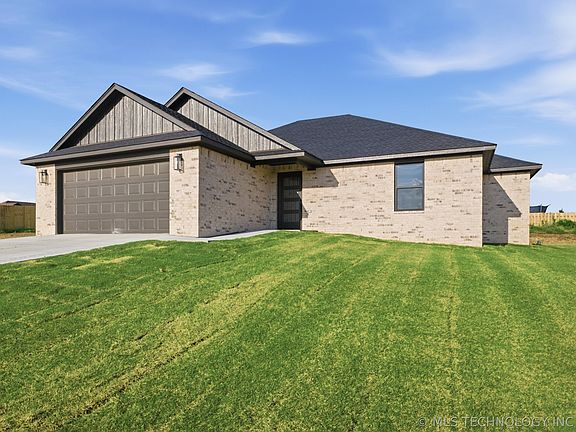 3rd image of 2021 Everly Dr