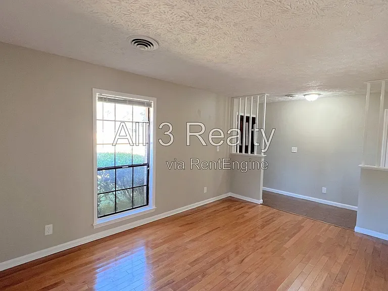 561 Dunbarton Rd — Photo 11
