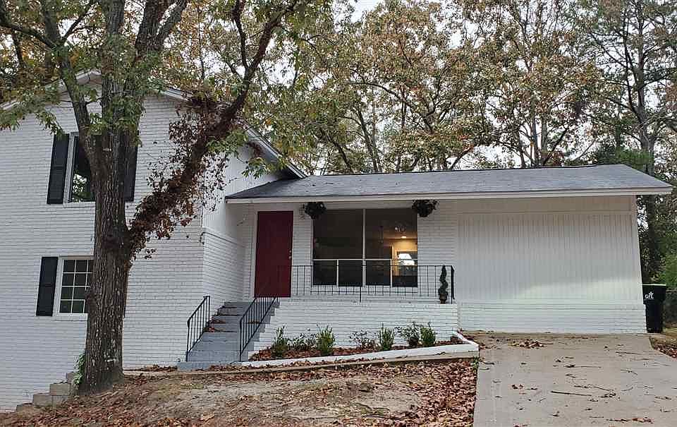 1st image of 103 Woodsdale Dr