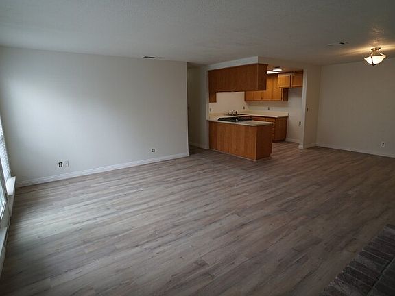 2nd image of 3533 Sun Knoll Dr