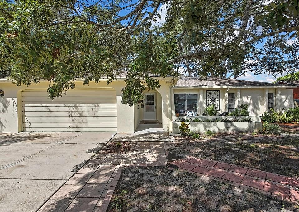 1st image of 1185 MACFARLANE AVENUE