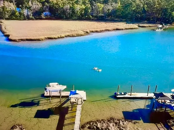 2113 Osprey Watch Ln, Edisto Island, SC 29438