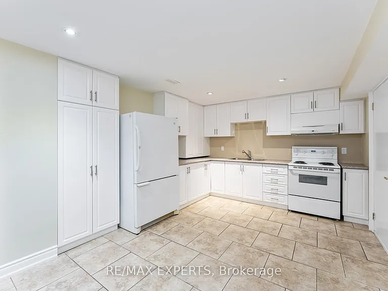 462 Vaughan Mills Rd #BASEMENT — Photo 10