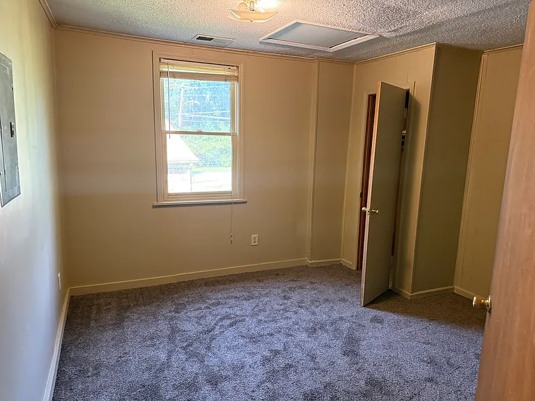 1642 Alta Vista Ave — Photo 16