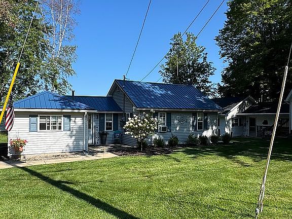 2nd image of 1051 Clifford Lake Dr