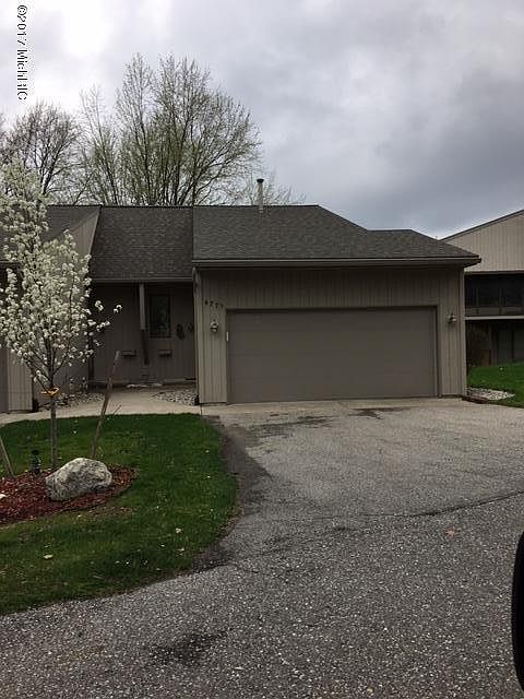 1st image of 4779 Rockvalley Dr NE #53