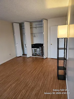 Rented by US # 1 Realty | media 30