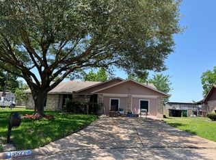 5523 Rollins St, Houston, TX 77091