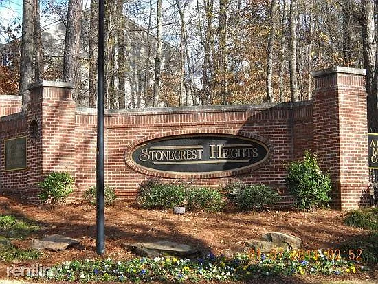 2 bed, 2.5 bath, 1504 sqft, $1,695 — Photo 2
