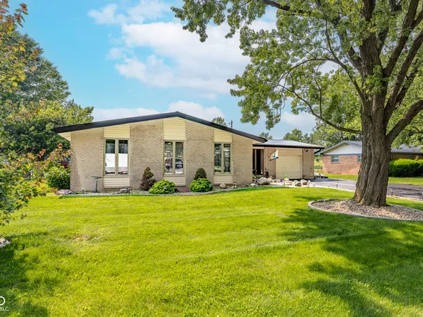 10622 Penn Dr, Indianapolis, IN 46280