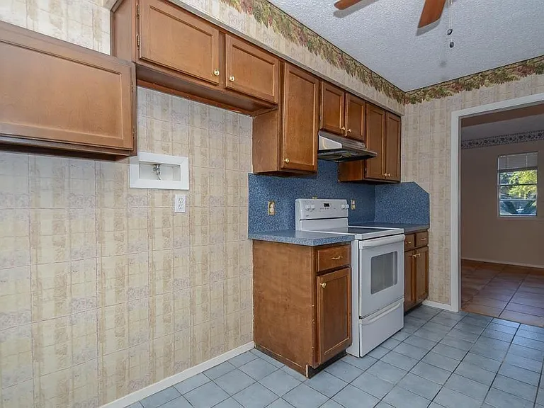 22814 Coriander Dr — Photo 10
