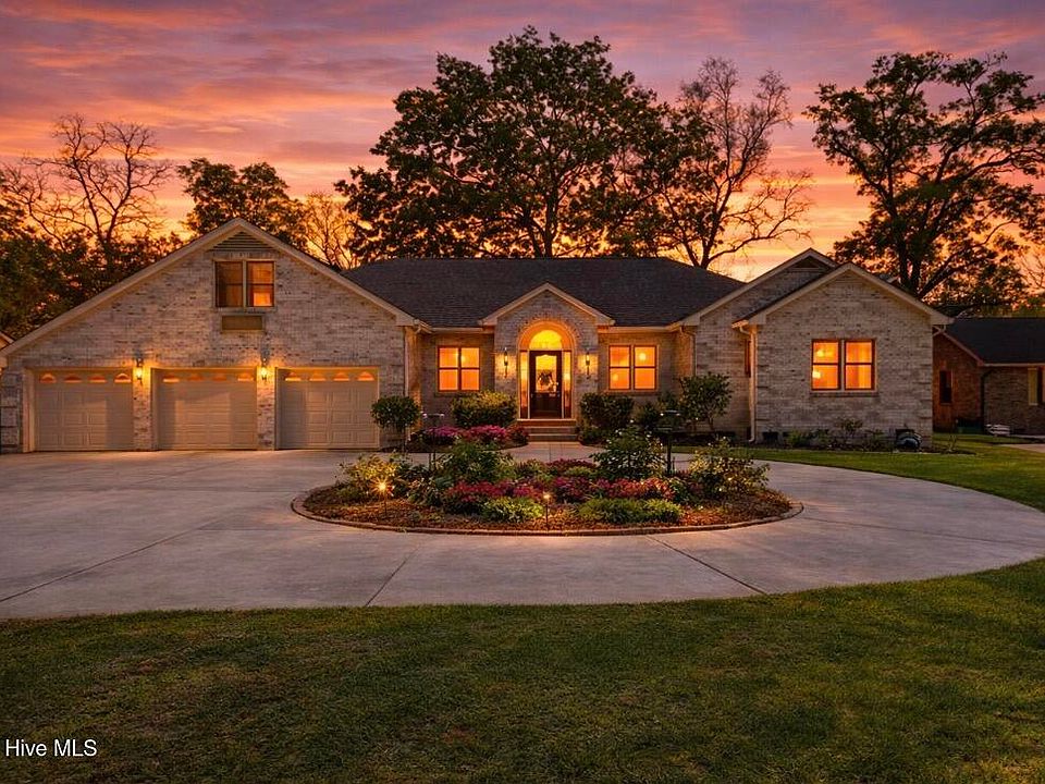 1st image of 220 Shoreline Drive