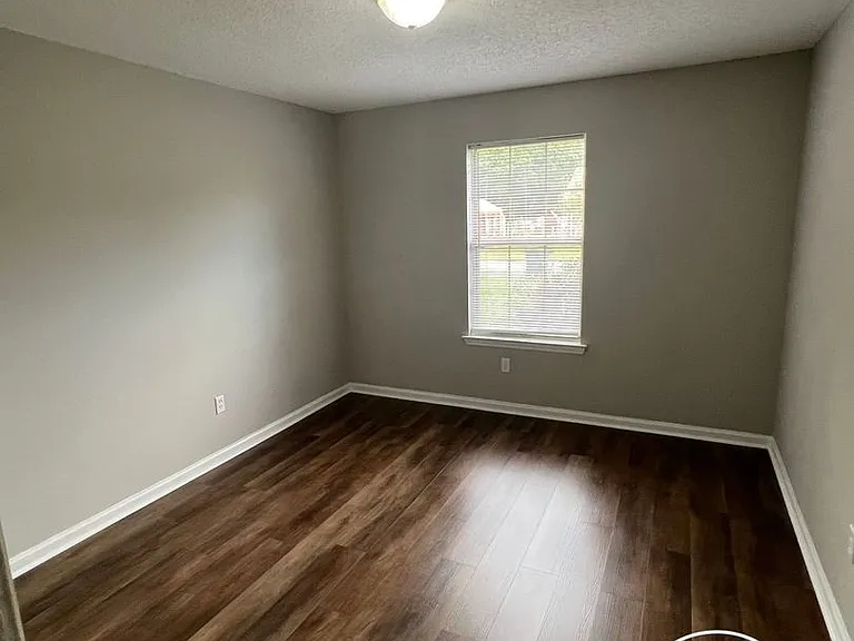 801 Brickyard Rd — Photo 15