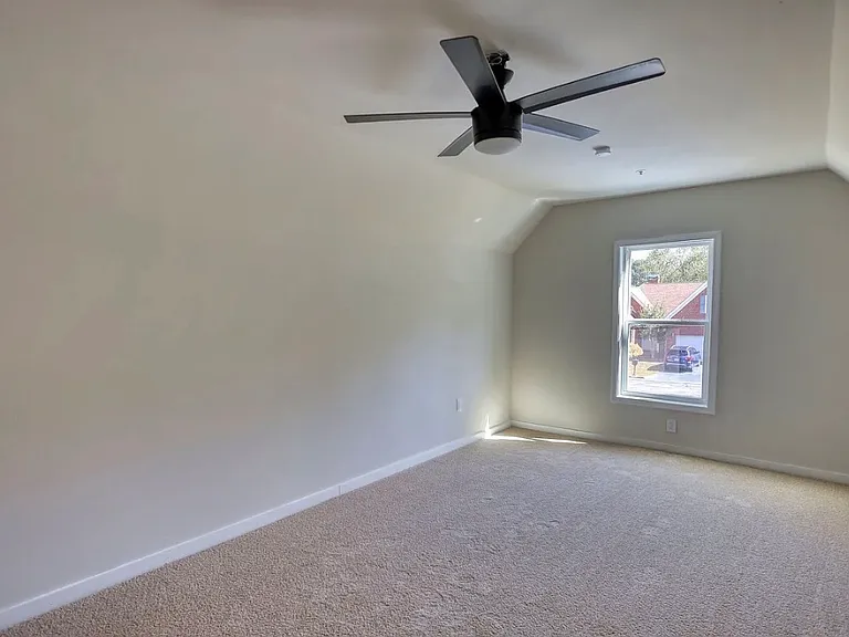 2111 Highland Club Dr SE — Photo 22