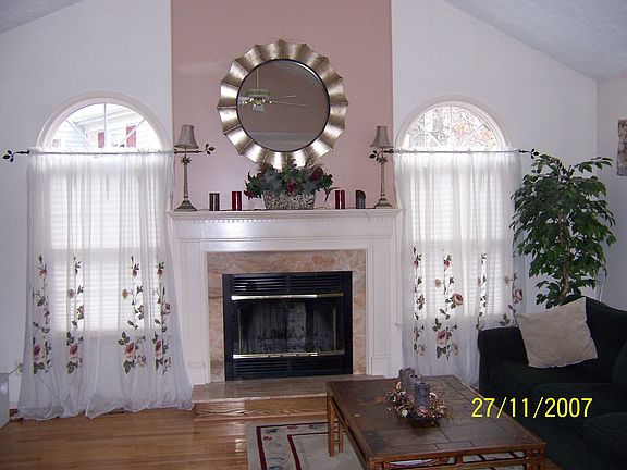Large Vaulted Ceiling Family Room