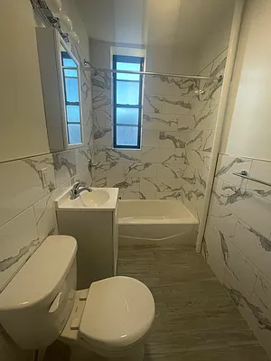 Rented by Voro, LLC | media 4