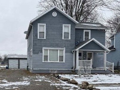 1st image of 638 Leonard St