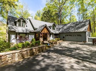 28 Mossy Rock Rd, Sapphire, NC 28774