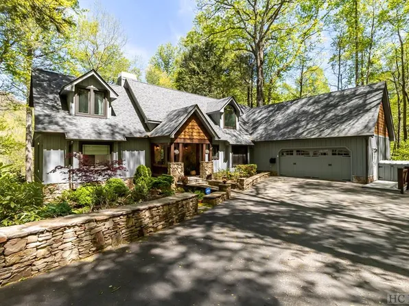 28 Mossy Rock Road, Sapphire, NC 28774