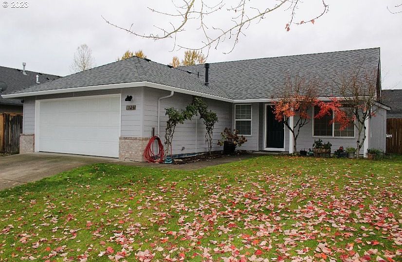 1124 Meadowlawn Pl, Molalla, OR 97038 MLS 23374110 Zillow