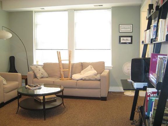2nd image of 3727 N Pine Grove Ave APT 203