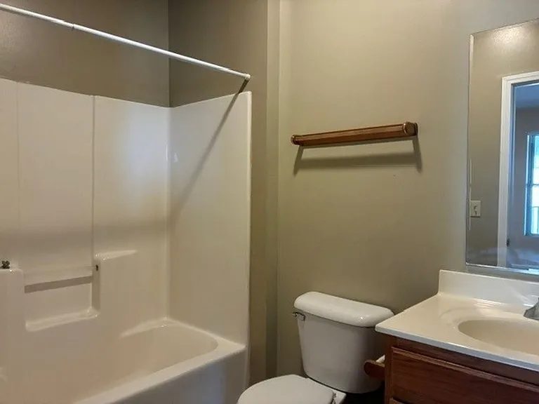 104 E Walworth Ave — Photo 7