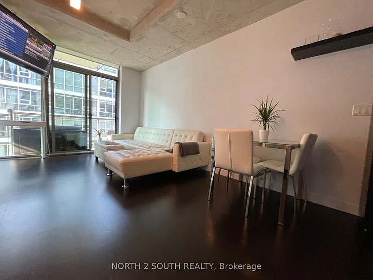 55 Stewart St #524 — Photo 4