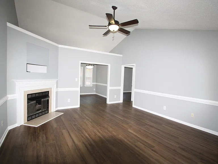 113 Drew Ct — Photo 4