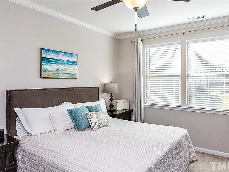 268 Rubrum Dr — Photo 17