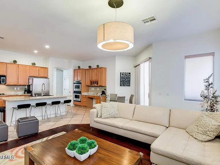 2037 W Periwinkle Way — Photo 17