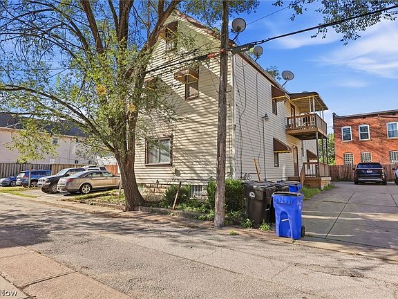2nd image of 2254 Thurman St