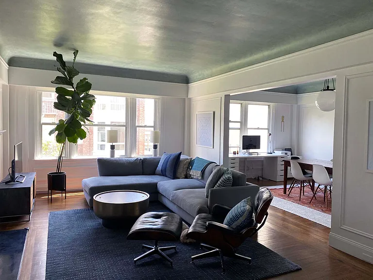 2265 Broadway St — Photo 4