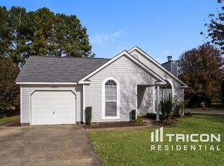 10902 White Stag Dr, Charlotte, NC 28269