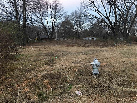 3rd image of 5205 Jelce St
