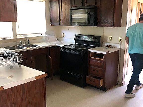 2nd image of 10809 Dungarvon Ct