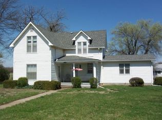 601 E Park Rd, Garnett, KS 66032
