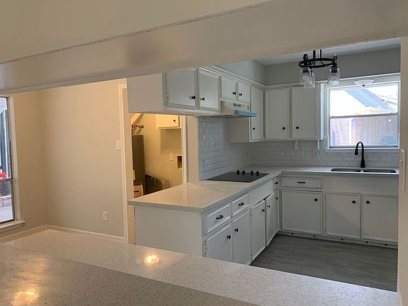 4th image of 2315 Quail Valley East Dr
