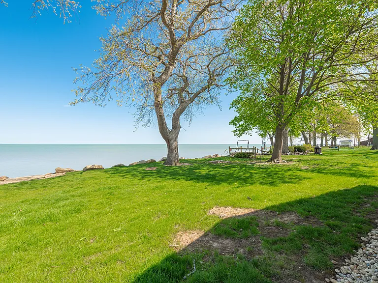 3844 Edgewater Blvd — Photo 48