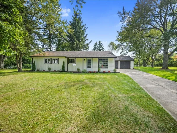6127 Eaton Ct, Bedford Heights, OH 44146