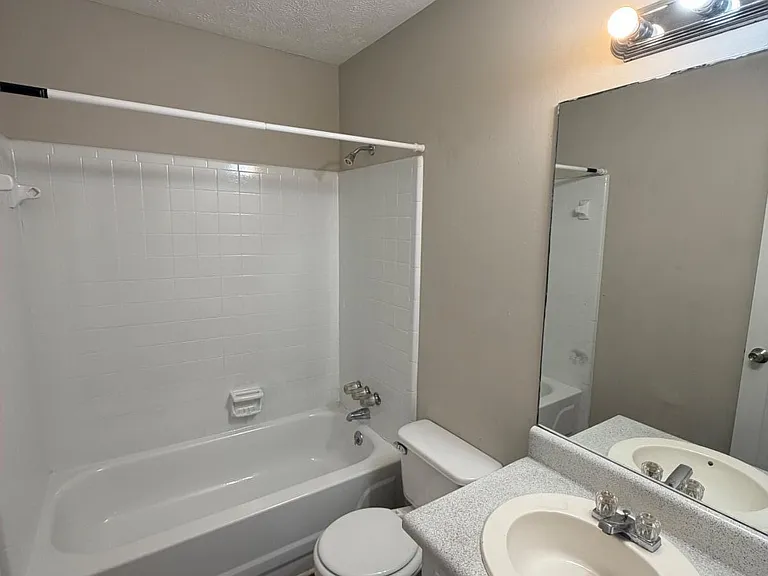 8513 Pineland Dr — Photo 14