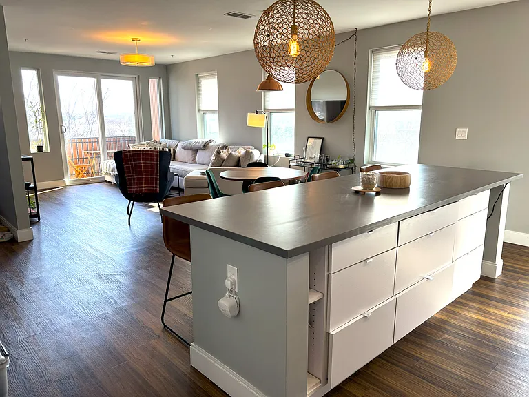 408 E 8th St #3 — Photo 10
