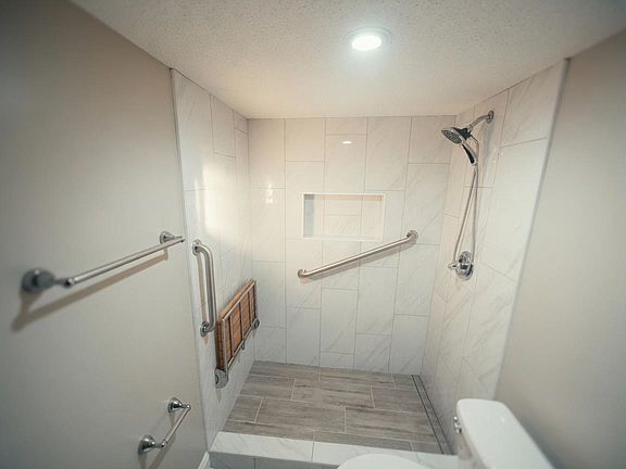 3rd image of 3084 Rising Sun Rd #68