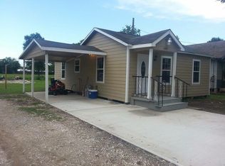 6405 Warren St, Groves, TX 77619