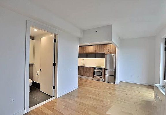 2nd image of 1825 Ocean Ave APT 4H